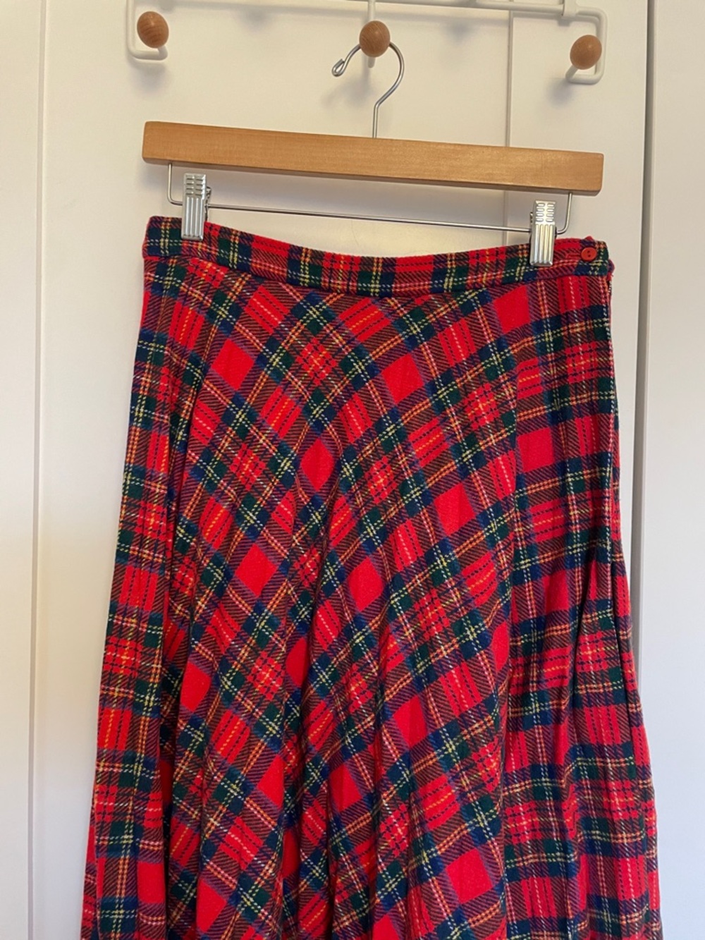 Red Plaid A-Line Midi Skirt - Picture 4 of 9